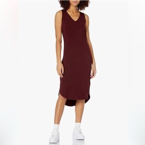 Amazon Essentials Women's Jersey Standard-Fit Sleeveless V-Neck